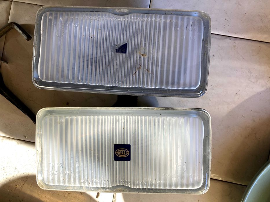 Farol de longo alcance Hella Comet 550 (par)