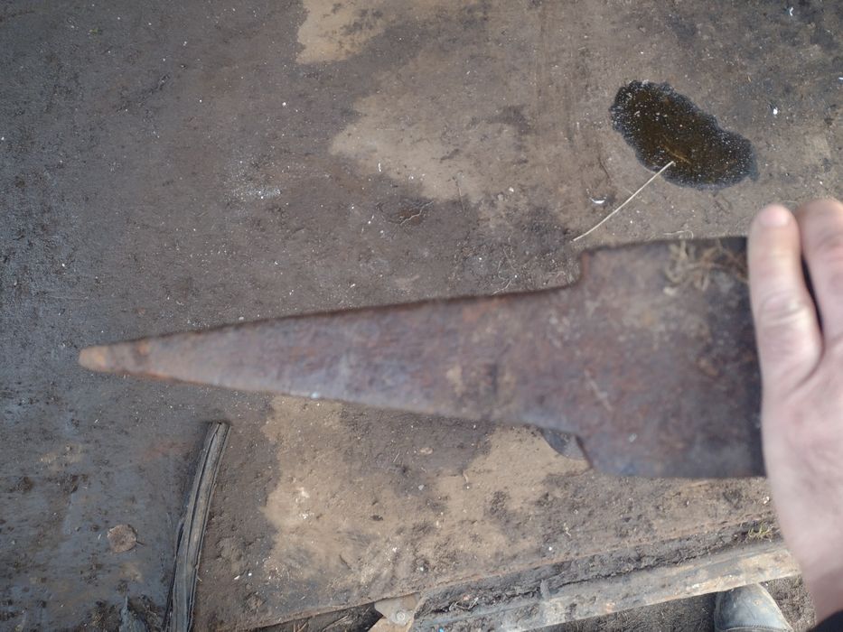 Kowadło zabytkowe szparóg