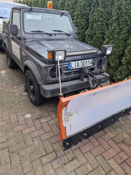 Suzuki samurai plug do śniegu solarka specjalny