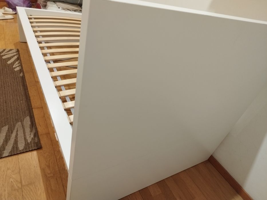 Cama Malm solteiro com estrado, como nova!