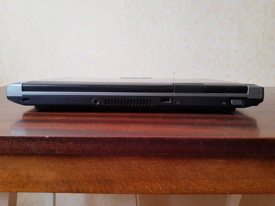 Ноутбук ASUS F5RL.