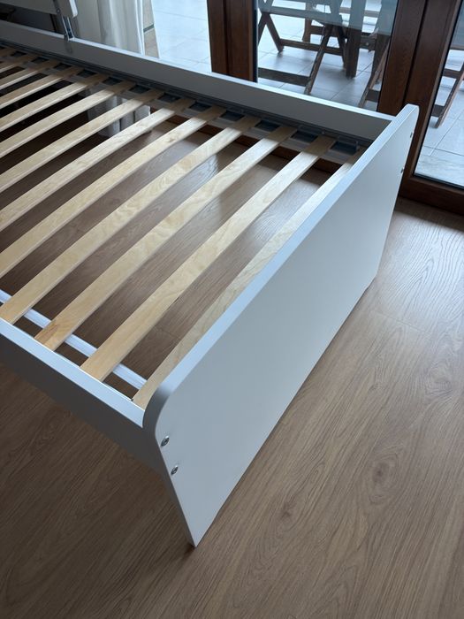 Cama IKEA SLÄKT branca