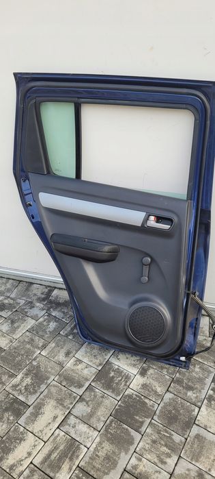 drzwi tylne lewe lub prawe suzuki swift vi 05- kod koloru zch