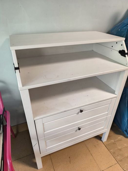 Sprzedam komodę Sundvik marki IKEA z funkcją przewijaka.Brak możliwości dostawy.Odbior osobisty.
