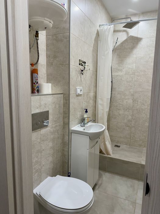 Свободна! Смарт квартира ! Возле метро Харьковская 5 мин , Позняки