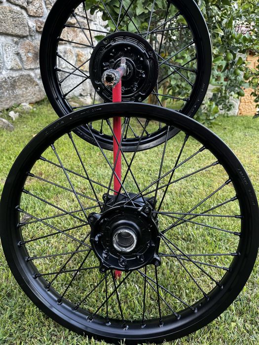 Rodas completas  honda xrv 750 africa twin + pecas variadas