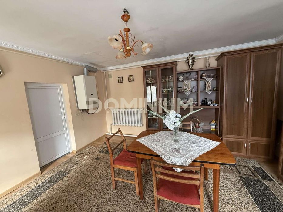 Продаж будинку в центрі Виноградова