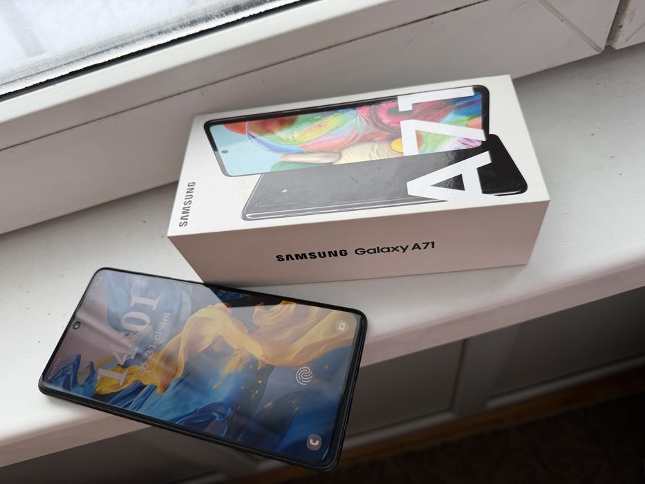 Samsung Galaxy A71.  6/128