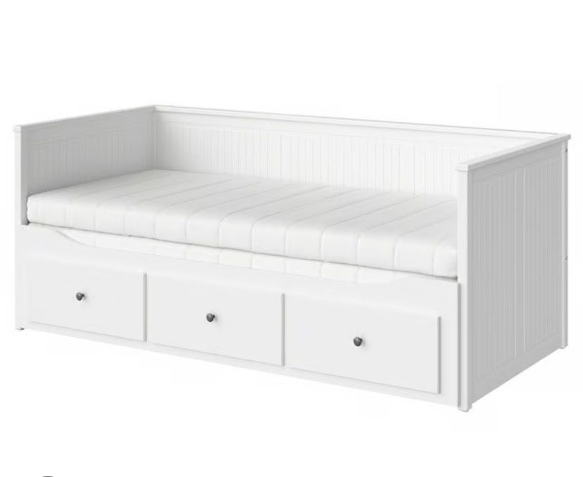 Cama hemnes com colchoes