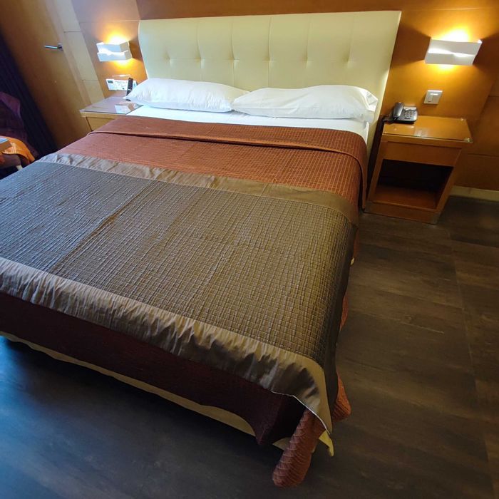 Tapa-pés / manta decorativa para cama - como novas!