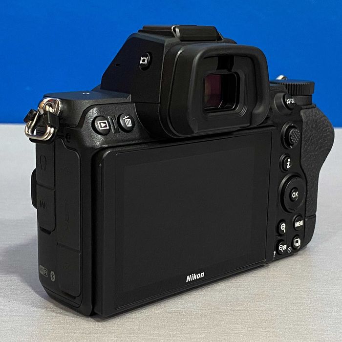 Nikon Z5 (Corpo) - 24.3MP