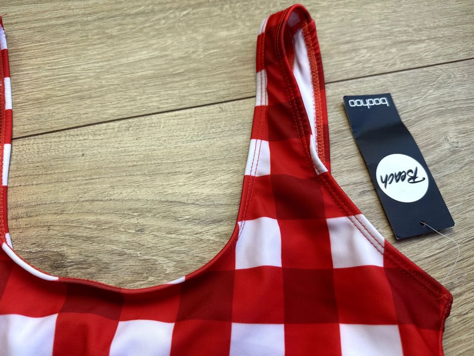 Boohoo bikini gora kratka nowa S