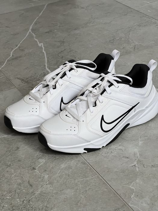 Чоловічі кросівки NIKE Defyallday 45 розмір нові