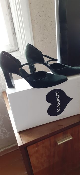 Мешти жіночі. Італія.