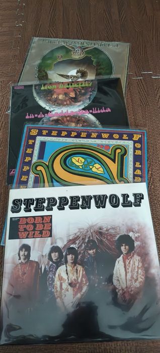 Barclays James harvest 
Gone to earth 

Steppeenwolf 
For Ladies ediçã