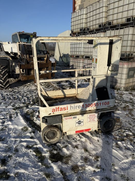 Podnosnik  koszowy jlg es1230