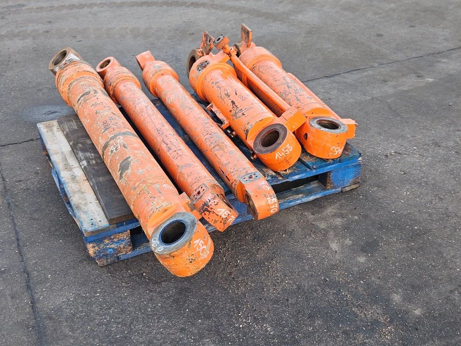 siłownik hydrauliczny do koparki używany