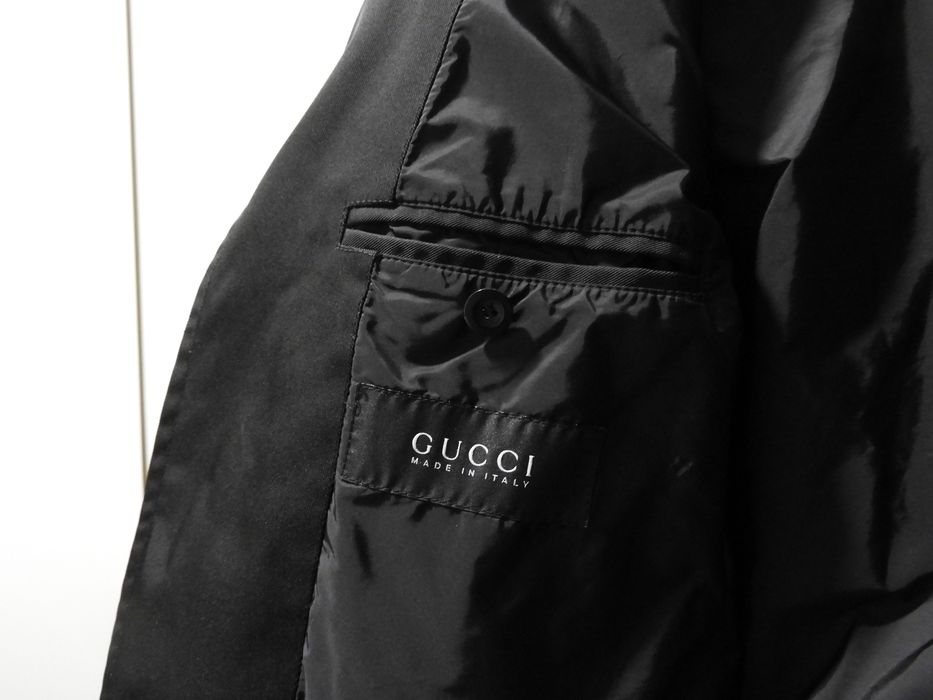 Casaco GUCCI / Tamanho: M / Cor: Preto/Black
