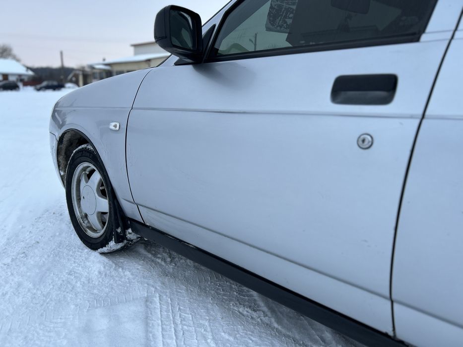 Продам приору 4-газ