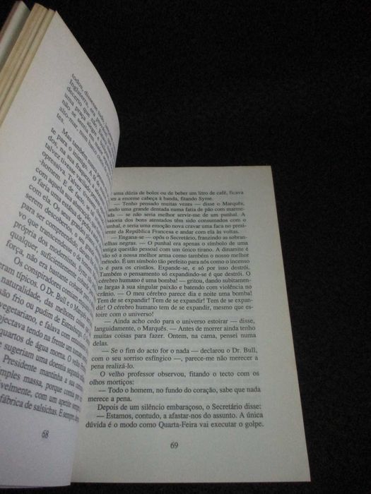 Livro O homem que era Quinta-feira G. K. Chesterton