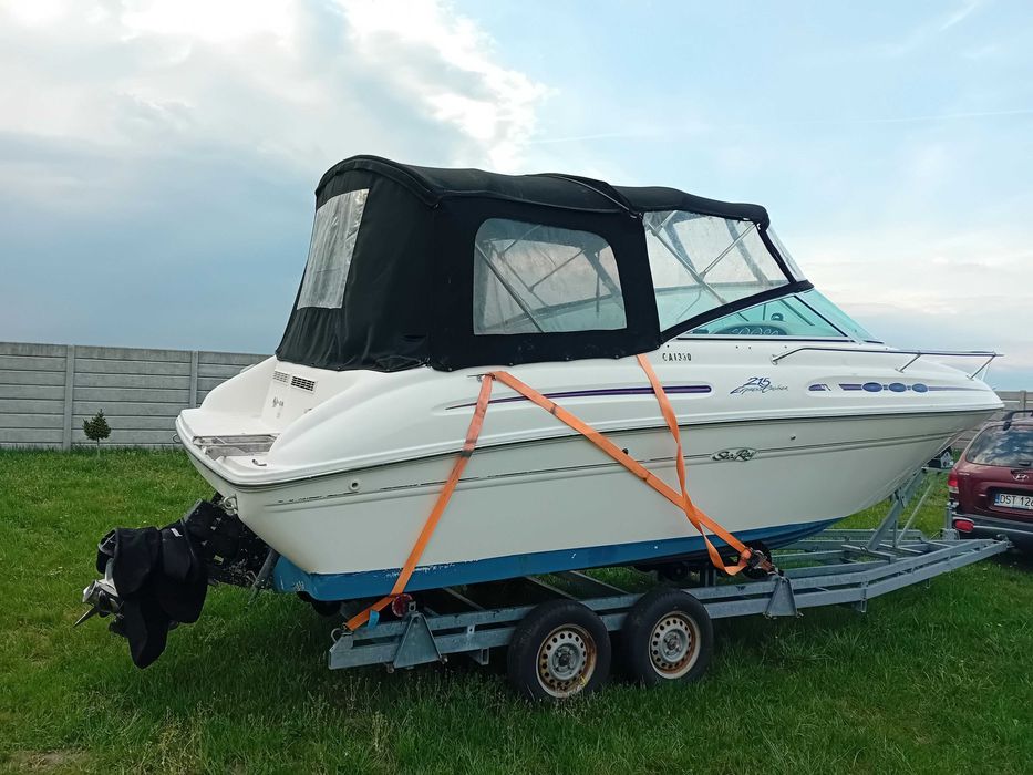 Sea Ray 215 Express Cruiser/ 5,7 ŁÓDŹ KABINOWA