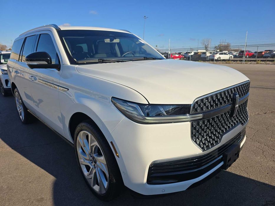 2025 Lincoln Navigator