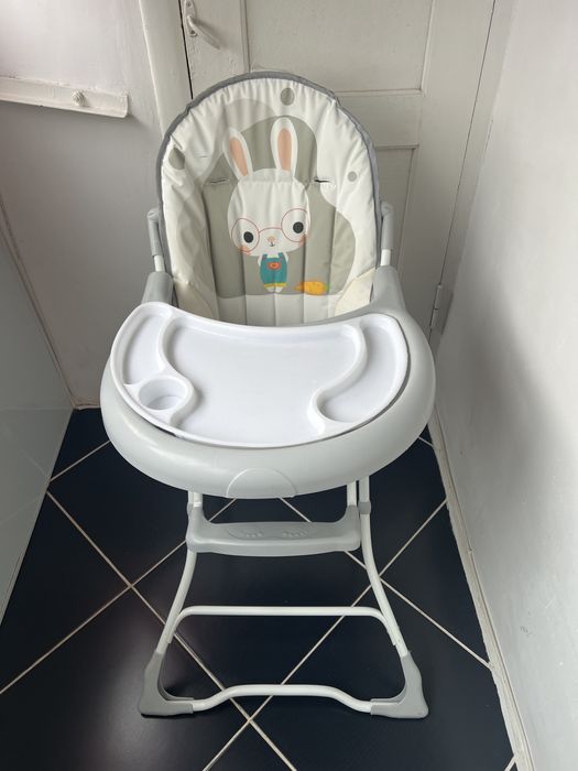 Годувальне крісло