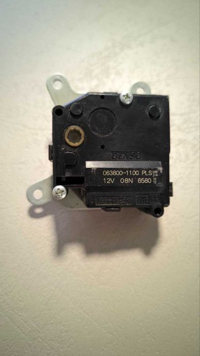 Привід заслонок печки Toyota 063800-110, 063800-180