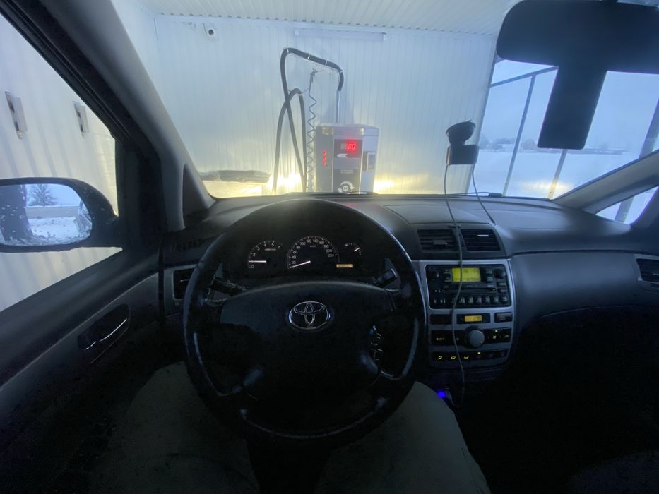 Продам Toyota Avensis