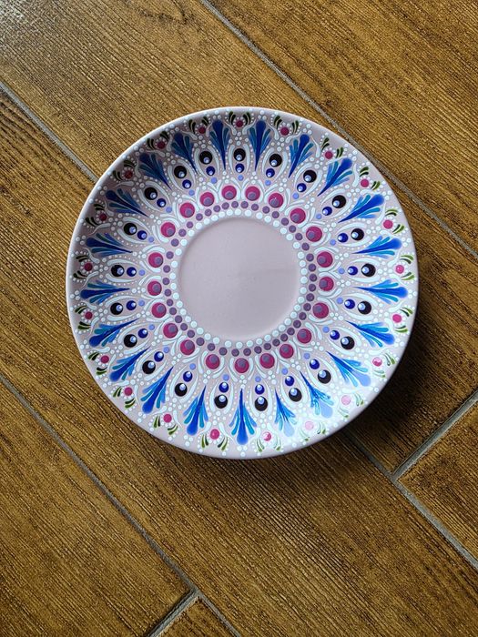 Filiżanki ze spodkiem