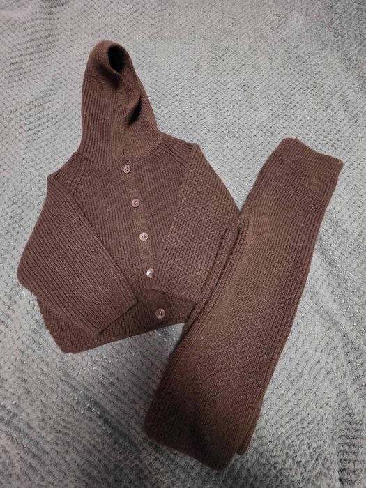 Вязаний теплий костюм коричневий 110р в стилі zara