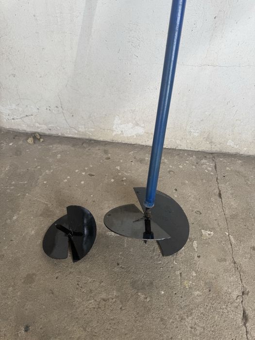 Бур ручной садовый с 2 насадками