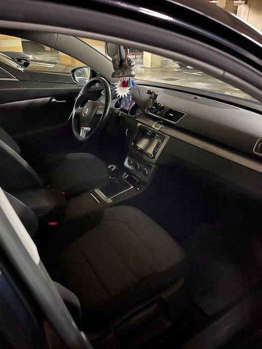 VW Passat 1.6 TDI BlueMotion carro de garagem 60,000km