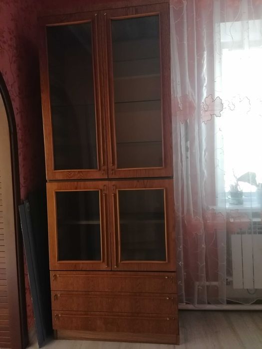 Продам шафу (пенал), б/в