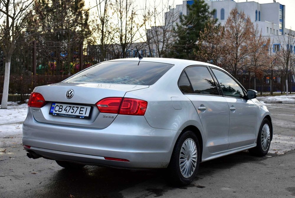 Фольксваген Джетта 2012г, Дв 2.5газ-бензин, Автомат