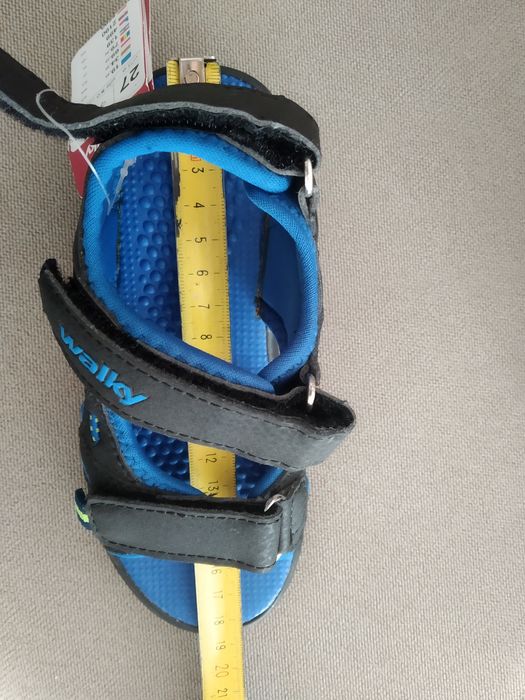 Nowe z metką sandałki r. 27/18 cm walky ccc