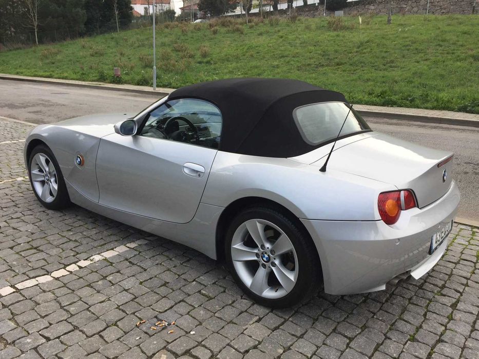 BMW Z4 2.2 caixa manual