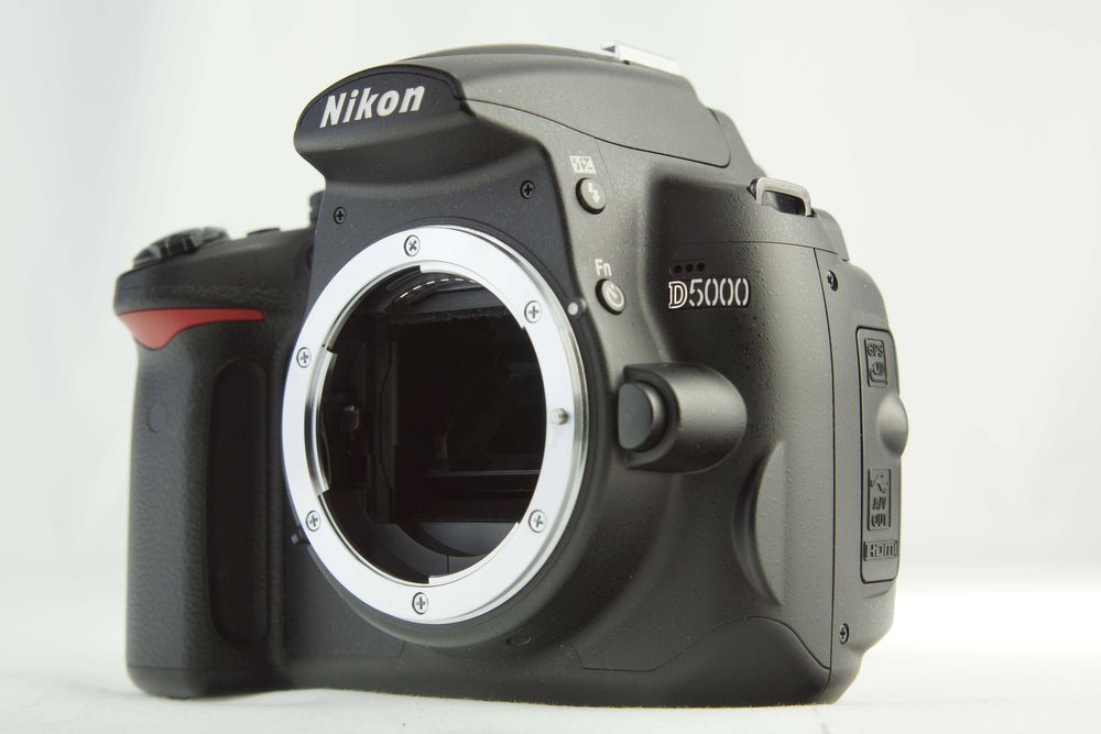Aparat NIKON D5000 12.3Mpx Body 8.927 zdjęć BOX + 16GB # Gwarancja FV