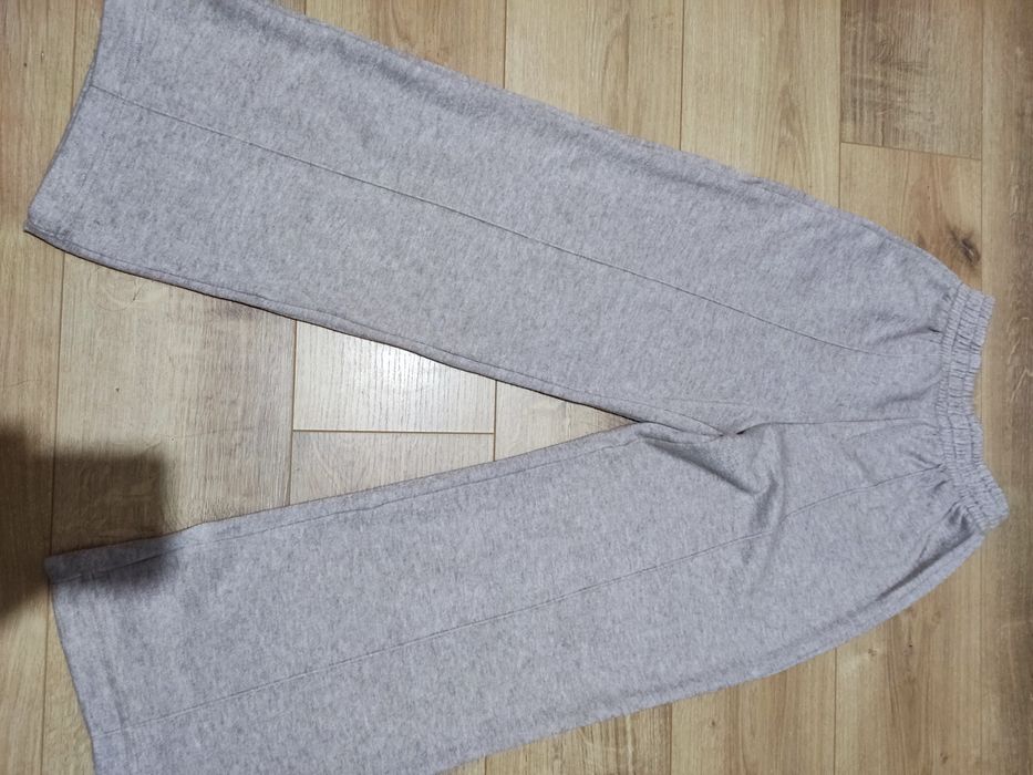 Продам теплий жіночий костюм