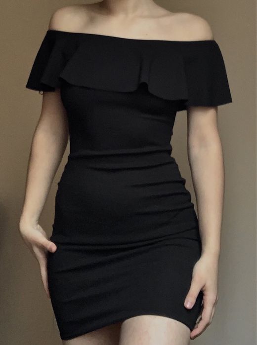 Сукня чорного кольору