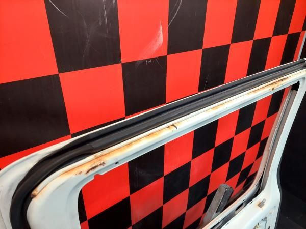Porta trás esquerda TOYOTA Dyna Chassis (KD_, LY_, _Y2_, _U3_, _U4)