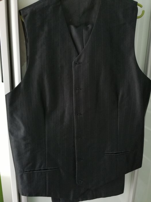 Garnitur meski.      .