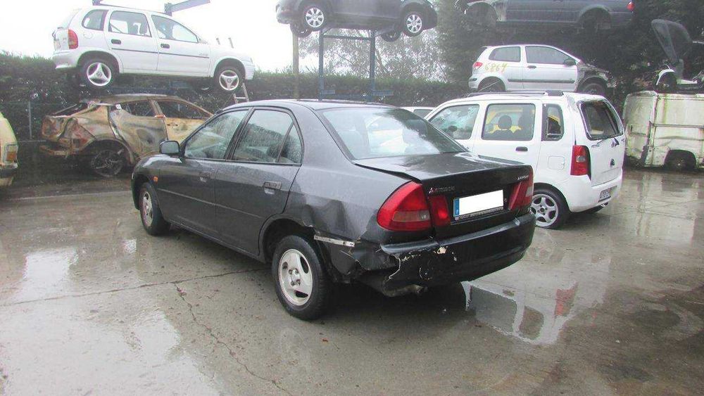 Mitsubishi Lancer 1.3 de 1997 - Peças Usadas
