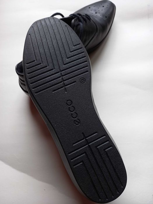 Жіночі  оригінальні напівчеревики ECCO, нові, 39 розмір