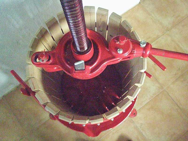Prensa de Uvas 35Litres, nunca usado