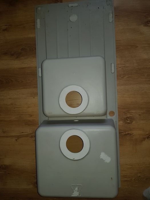 Мийка кухонна, гранітна, плюс весь комплект.