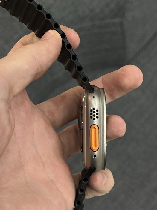 USED Apple Watch Ultra 2 Titanium with Midnight Ocean Band GiGi Store