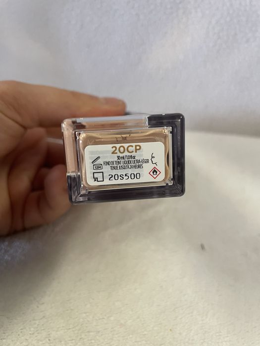 Podkład do twarzy 20CP