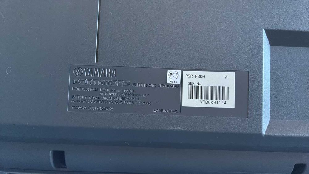 Синтезатор Yamaha PSR-R300