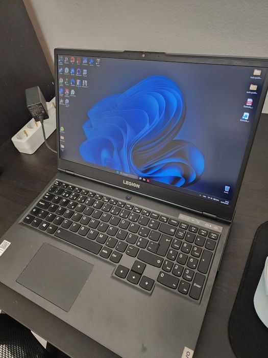 Legion 5 |  RTX 2060 6GB | 16 GB de RAM | SSD 512 GB